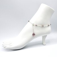 will fit 9" (22.9cm) up to 10 1/2" (26.7cm) in size