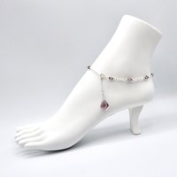 will fit 9" (22.9cm) up to 10 1/2" (26.7cm) in size