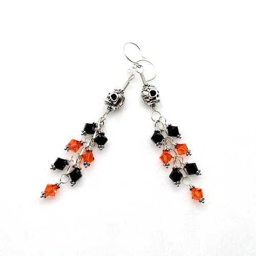 skull earrings