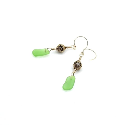 dainty lightweight style
