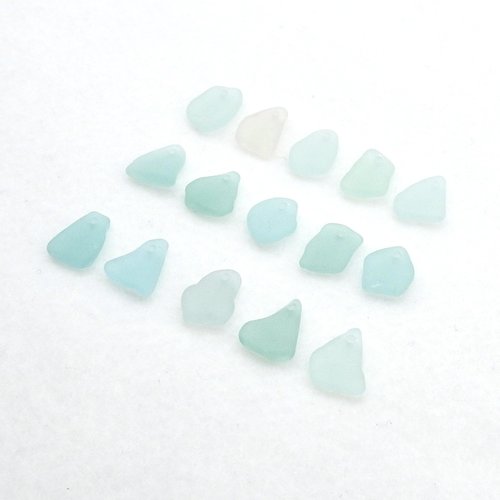 small bracelet or necklace charms